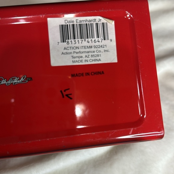 Dale Earnhardt, Jr. Lunch Box - Picture 5 of 13